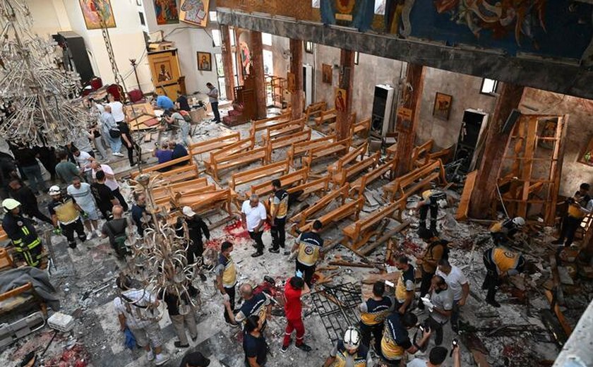 Ataque a igreja na Síria deixa ao menos 30 mortos, diz ONG