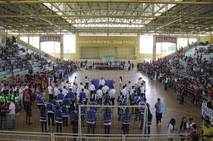Arapiraca: com ginásio lotado, Teófilo inicia 19ª edição dos Jogos Escolares