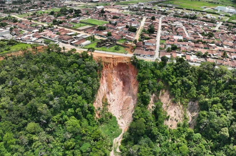 Defesa Civil de Maceió recomenda medidas urgentes para conter avanço de voçoroca em Rio Largo