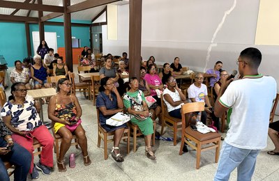 Participantes de projeto do Sesc Alagoas têm aulas de letramento digital