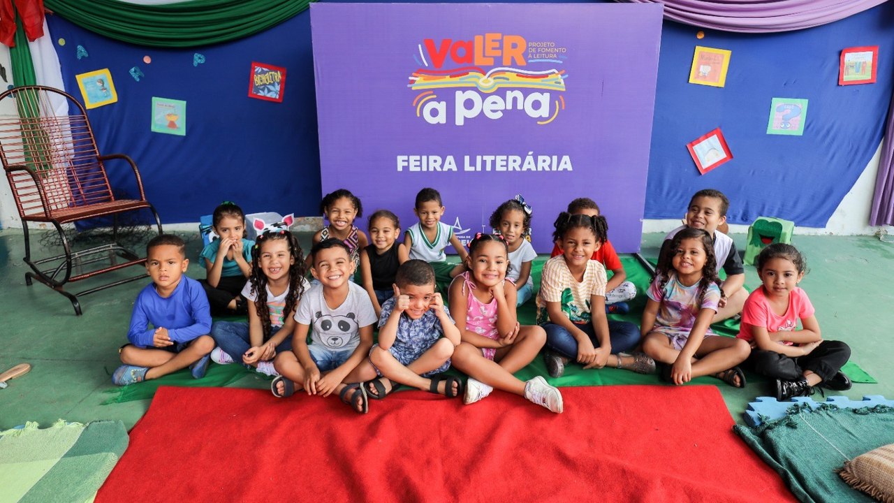 Projeto VaLER a Pena, da Prefeitura de Maceió, entrega mais de 200 mil livros e transforma hábitos de alunos