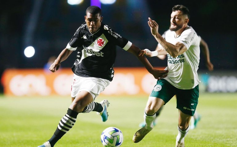 Vasco perde do Goiás e vê crise aumentar em jogo com tumulto da torcida em São Januário e demite técnico