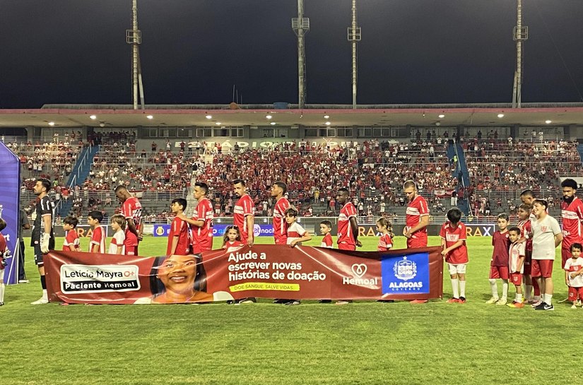 CSA e CRB incentivam torcedores à prática solidária da doação voluntária de sangue no Hemoal