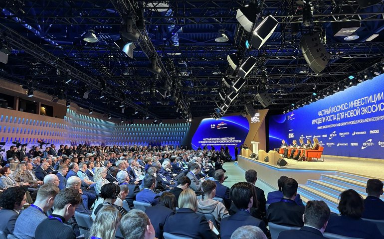 Com cosmonautas, Fórum Espacial Russo debate desenvolvimento e cooperação no setor