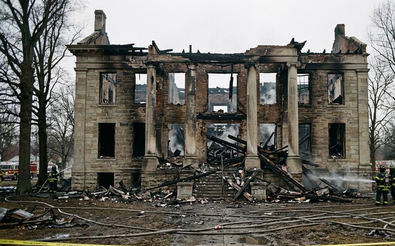 Tribunal histórico do século XIX é destruído por incêndio nos EUA