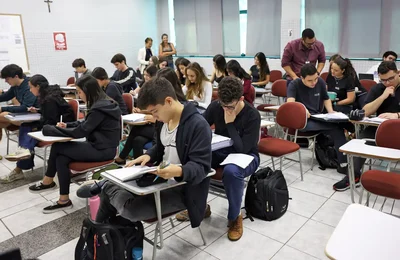 Educação financeira pode ser incluída no currículo escolar