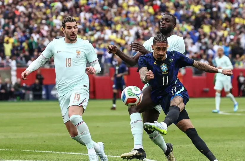 Raphinha e Wesley são cortados da seleção brasileira