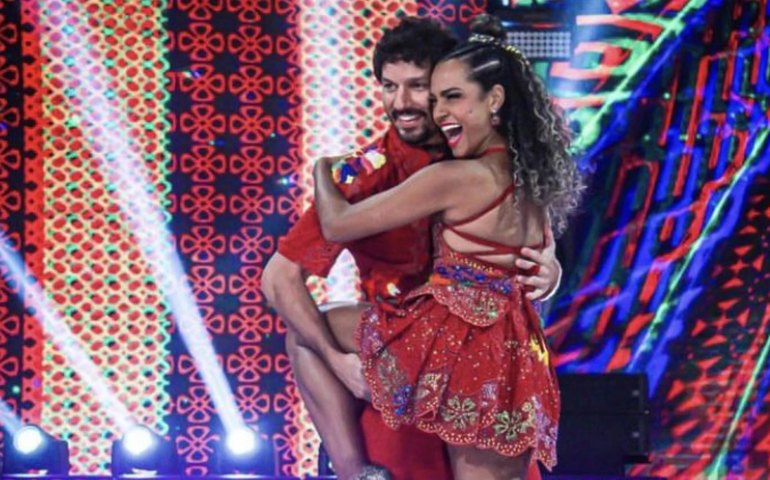 Linn da Quebrada emociona o público em discurso no 'Dança dos Famosos'