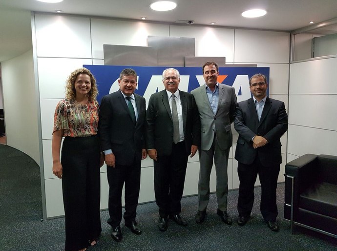 Teófilo assina contrato com a Caixa e assegura R$ 2 milhões para salários de dezembro