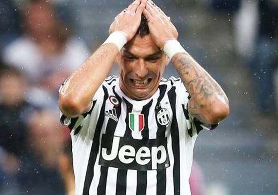 Mandzukic se junta aos desfalques da Juventus
