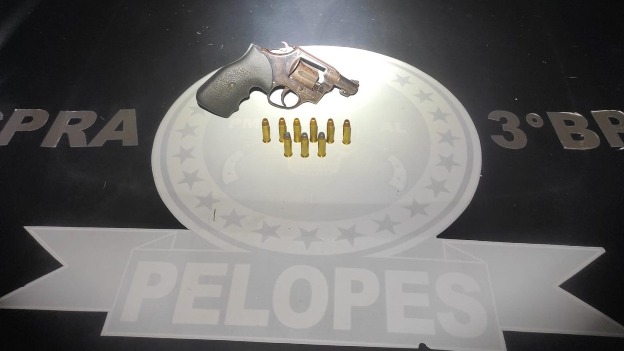 PM-AL apreende mais de 20 quilos de drogas e 11 armas de fogo durante a última semana