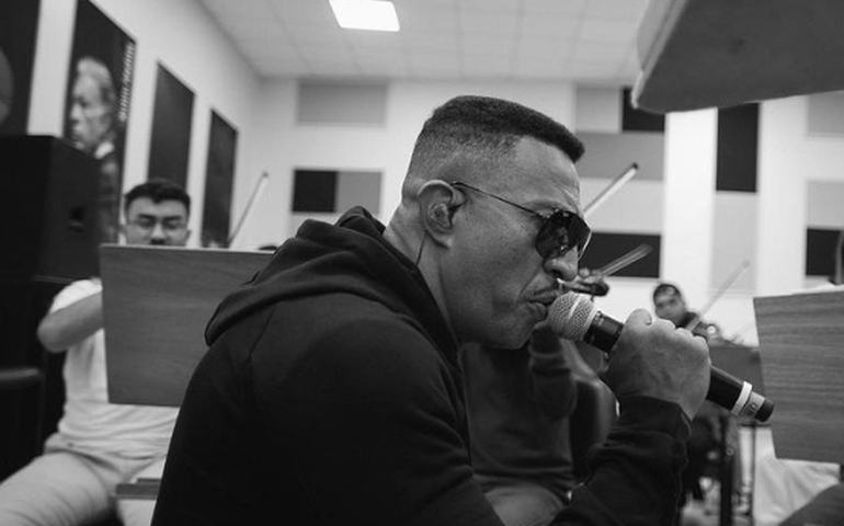 Santos conta com palestras motivacionais de Mano Brown, Oscar e Joel Jota para fugir do Z-4