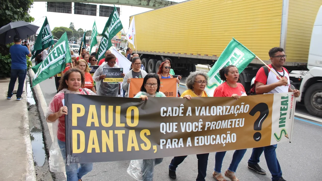 Em Alagoas, os servidores públicos são prioridades de qual governo?