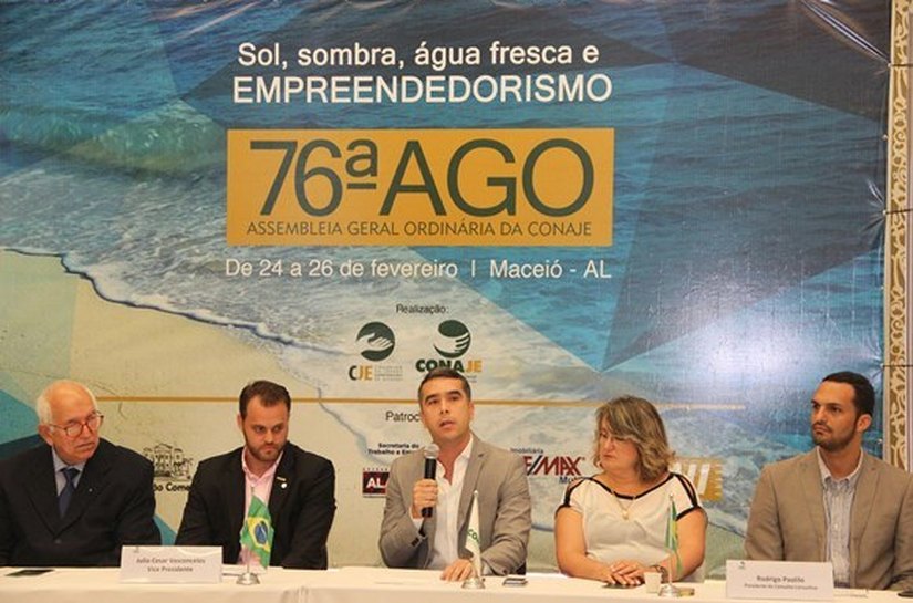 “Empreendedorismo é remédio para a crise”, diz secretário Rafael Brito
