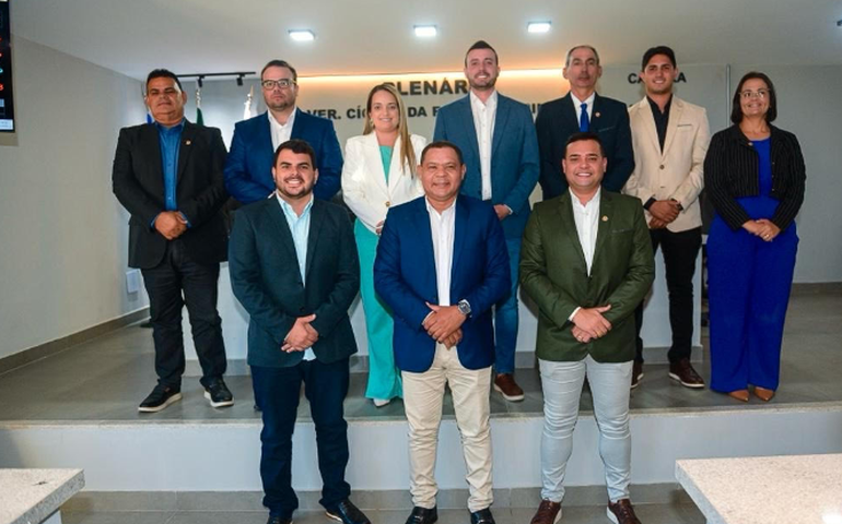 Prefeito de Anadia participa de sessão de abertura do ano legislativo na Câmara