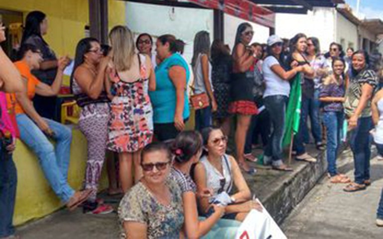 Professores da rede municipal de Girau realizam manifestação por reajuste