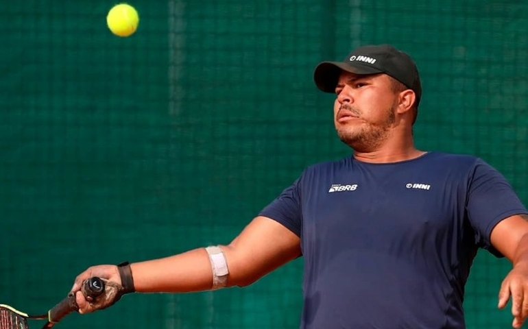 Tenista cadeirante da seleção relata drama em Israel: 'Caiu uma bomba aqui próximo do hotel'