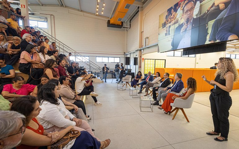 Gestores da rede estadual participam de aula inaugural do curso de Gestão da Escola Pública de Ensino Médio