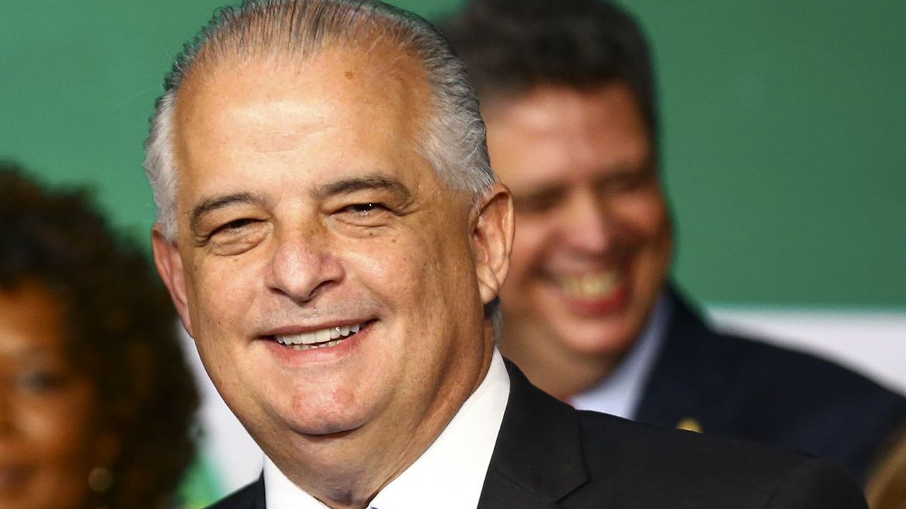Ministro assina acordo com prefeitura do Rio para reequilibrar aeroportos a partir de 2024