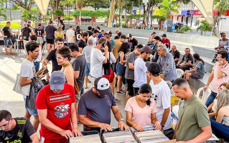 Com entrada gratuita, Arapiraca recebe Feirinha de Discos no Pôr do Som neste domingo