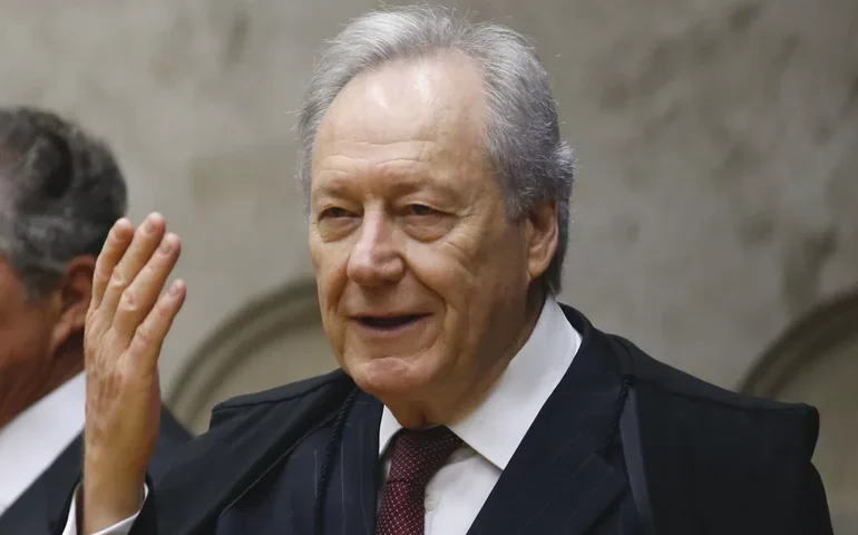 PEC da Segurança entra na reta final: Lewandowski participa de comissão na véspera da votação