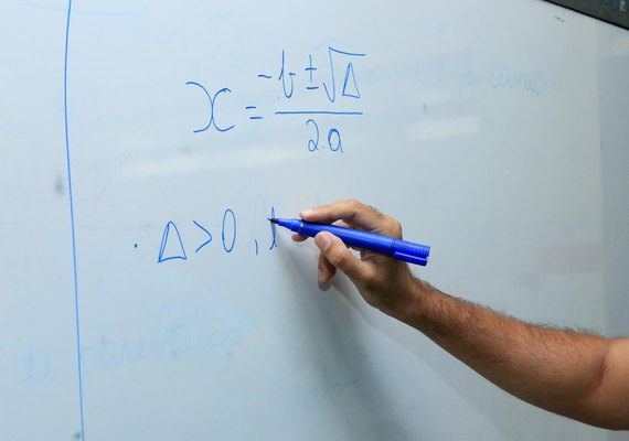  Governador Paulo Dantas anuncia pagamento de janeiro dos servidores contratados  da Educação 
