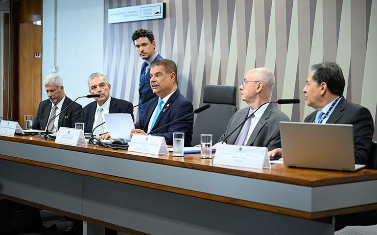 CRE aprova convenção que simplifica transporte rodoviário internacional de mercadorias