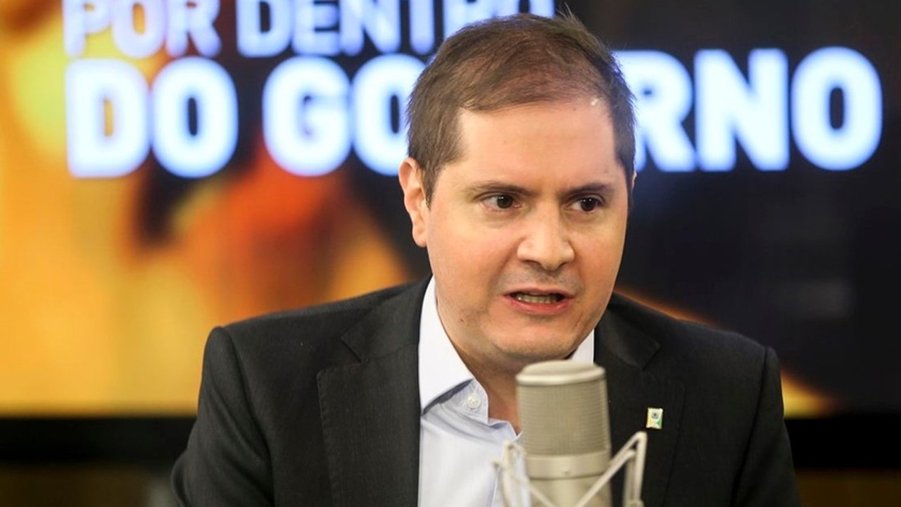 Governo quer gatilho permanente para programa de redução de jornada