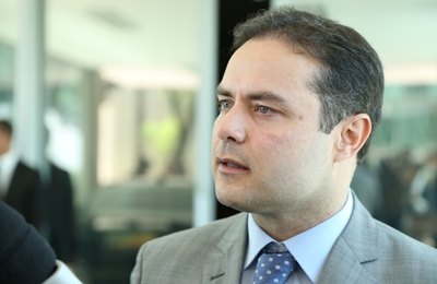 Governador 'enquadra' Sindpol e diz que reajuste será para todos