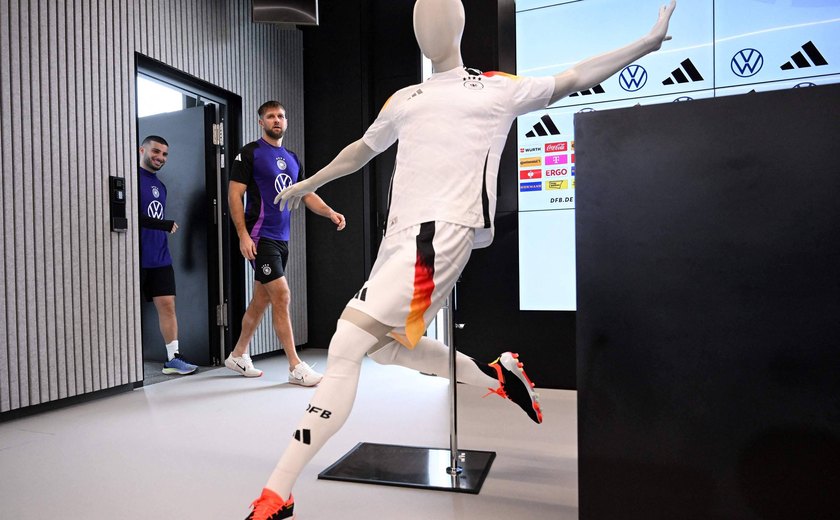 Contrato 'de R$ 540 milhões'? CEO da Adidas diz que Nike ofereceu quantia 'inexplicável' por uniforme da seleção da Alemanha