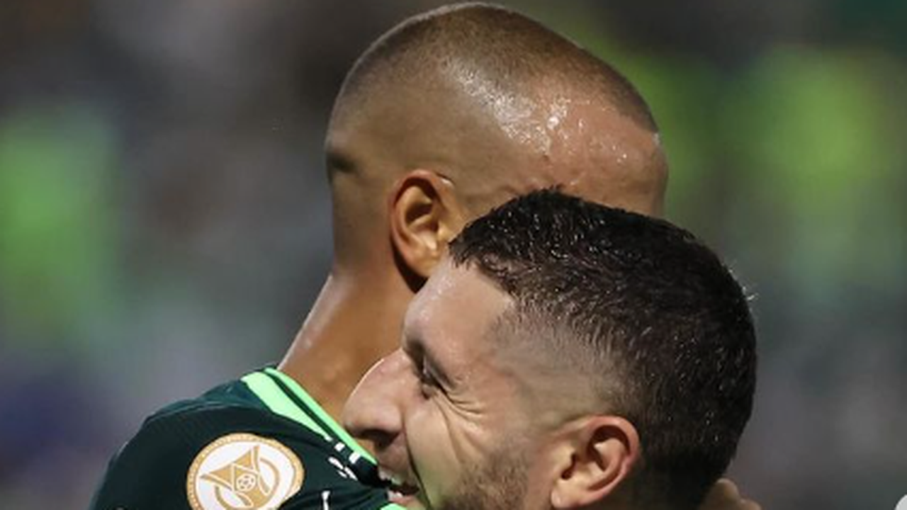 Palmeiras empata com o Cruzeiro e  festeja o bicampeonato brasileiro consecutivo