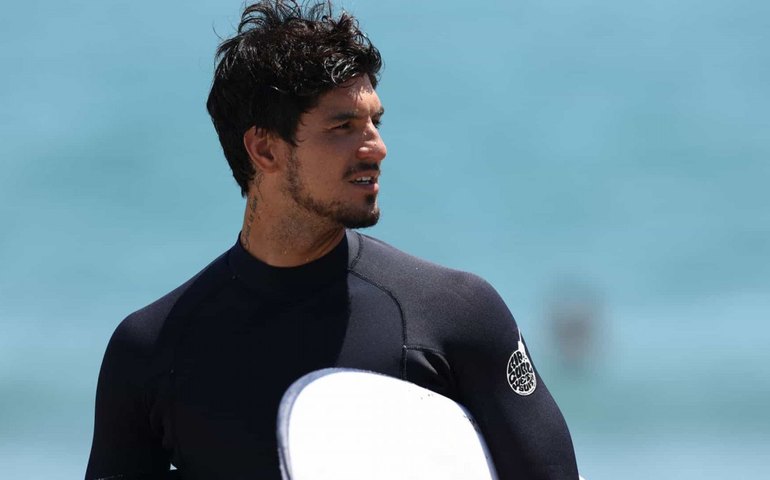 Miguel Pupo vence 1ª etapa da WSL em Portugal e Medina vai para repescagem