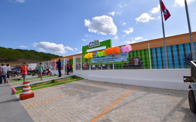 Governo de Alagoas entrega 24ª Creche Cria em Belo Monte