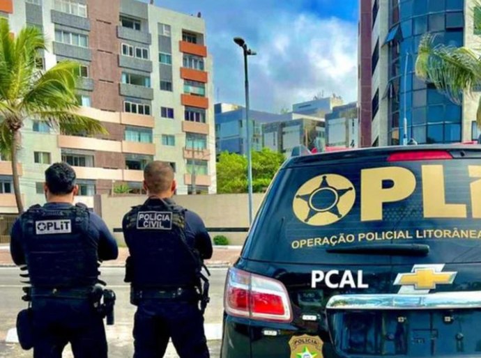 Homem armado é preso em flagrante por ameaça e desacato na Jatiúca