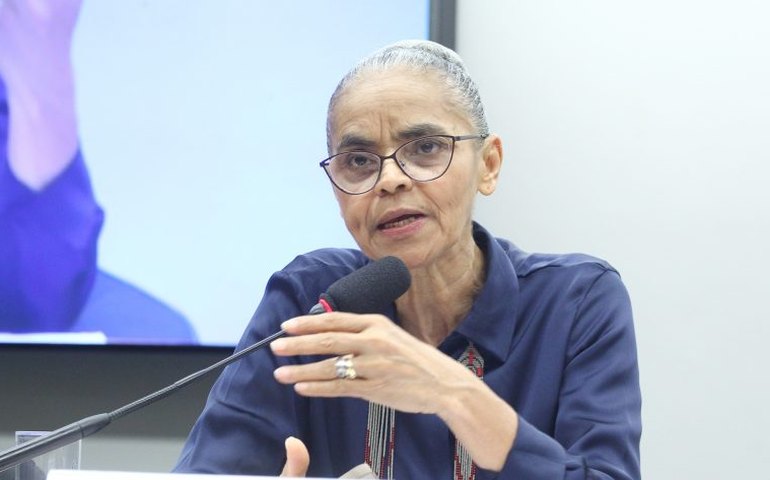 Ambientalistas e governo defendem mudanças econômicas e culturais para substituir o petróleo
