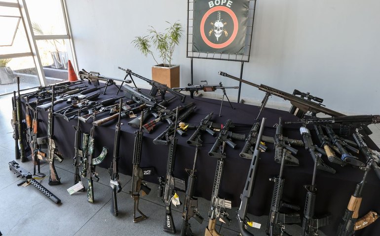 Polícia do Rio prende 12 suspeitos em operação contra o Comando Vermelho