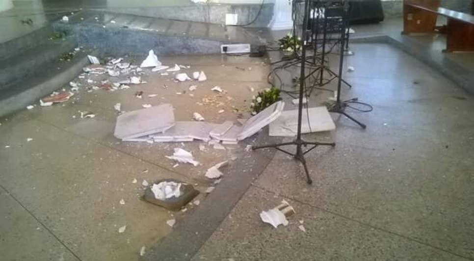igreja destruida
