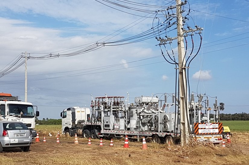 Eletrobrás realiza manutenção usando subestação móvel