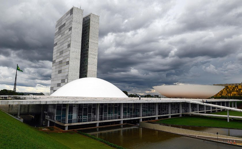 Bloqueio em orçamento secreto pode &#8216;azedar&#8217; apoio do Congresso a governo