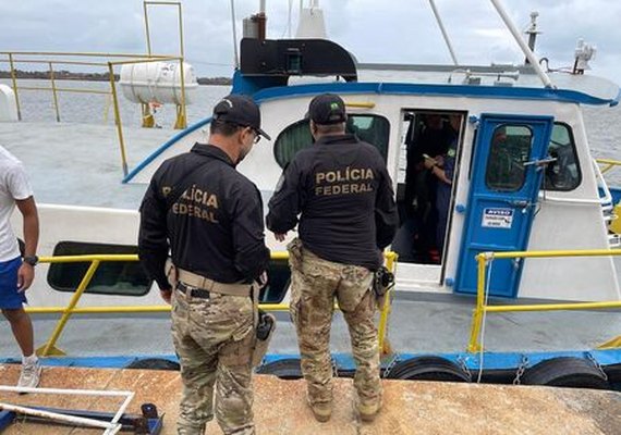 Apreensão de navio com 3,6 toneladas de cocaína é a maior já feita em águas brasileiras'