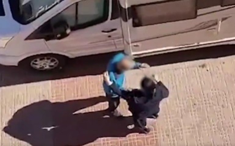 Bandido que usava o 'método do abraço' é preso por roubar colar de ouro de idoso