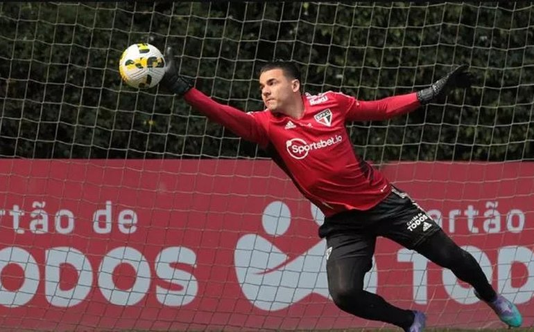 Felipe Alves treina e se coloca à disposição no São Paulo: ‘Oportunidade de ouro’