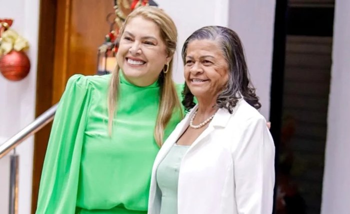 Sheila Duarte e Tia Júlia, vice e prefeita de Palmeira dos Índios Sheila Duarte e Tia Júlia, vice e prefeita de Palmeira dos Índios