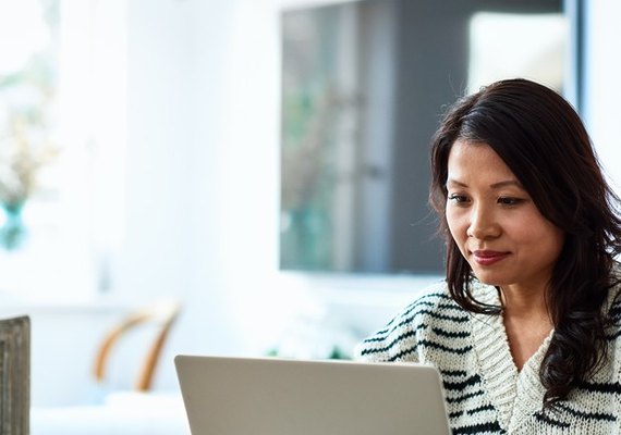 Mulheres estão mais satisfeitas com home office do que homens, diz pesquisa