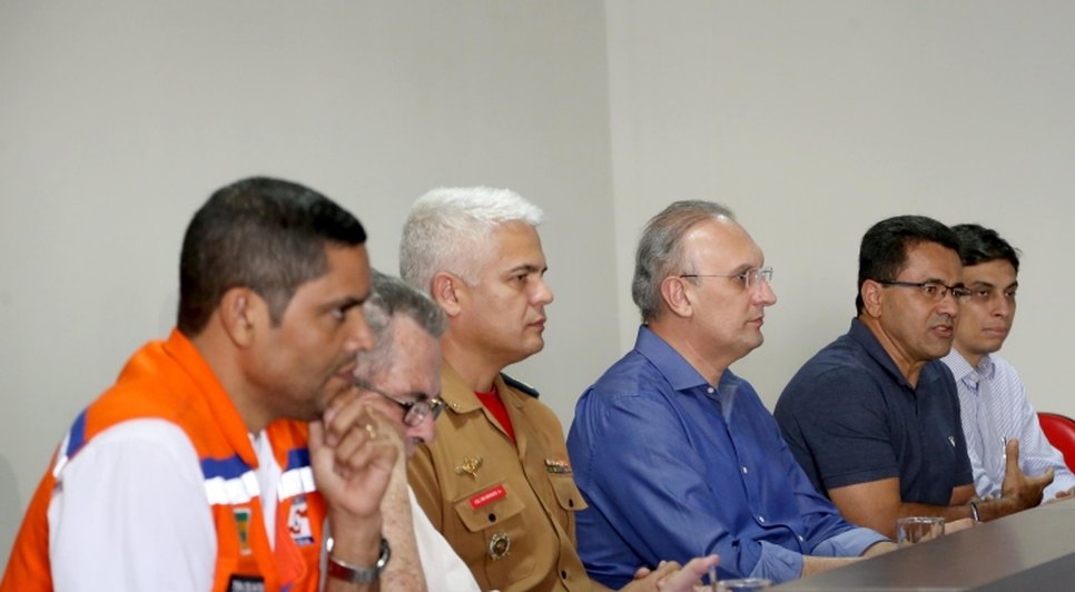 coletiva defesa civil 