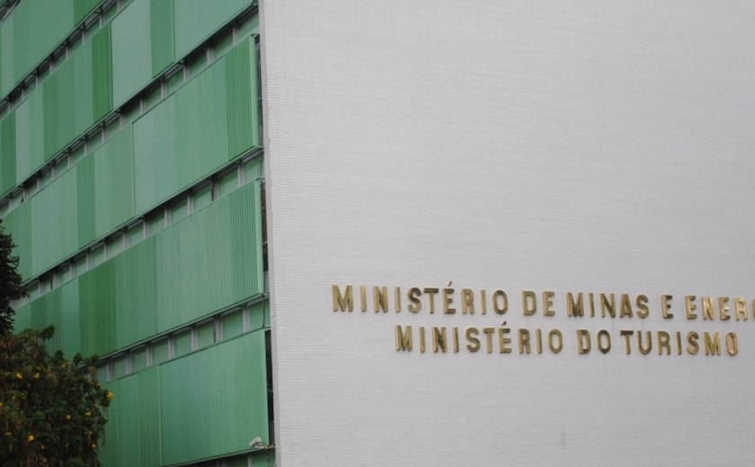 Capacidade das refinarias Petrobras sobe a 73,6%, diz MME