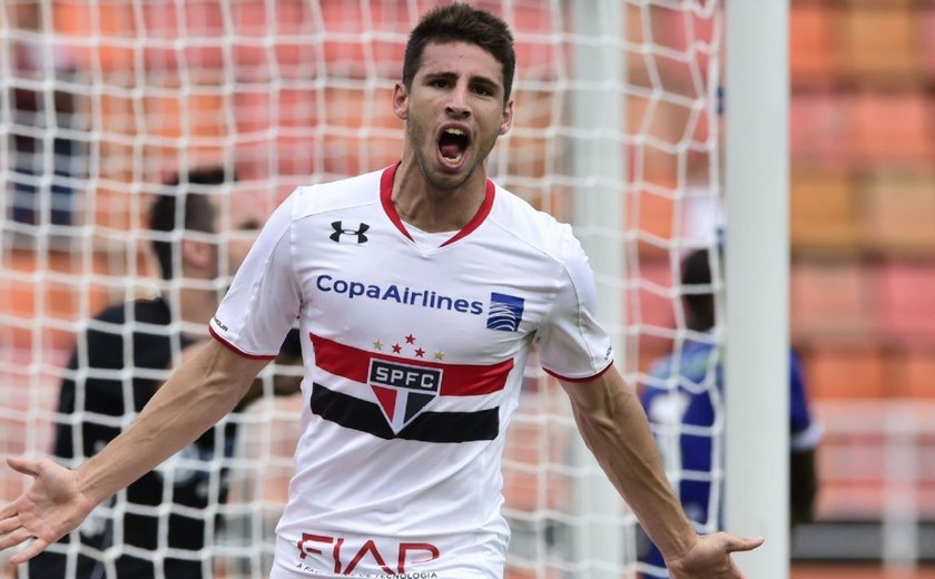 Com semana intensa, Calleri vive expectativa de 1° jogo como titular no São Paulo