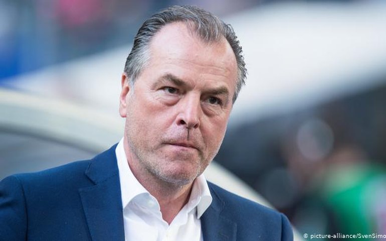 Presidente do Schalke oferece testes necessários para conclusão do Alemão