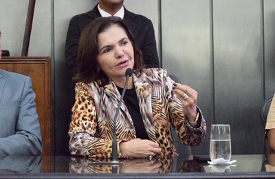 Deputada Ângela Garrote destaca força e superação das mulheres em sessão do projeto “Mulheres Extraordinárias”