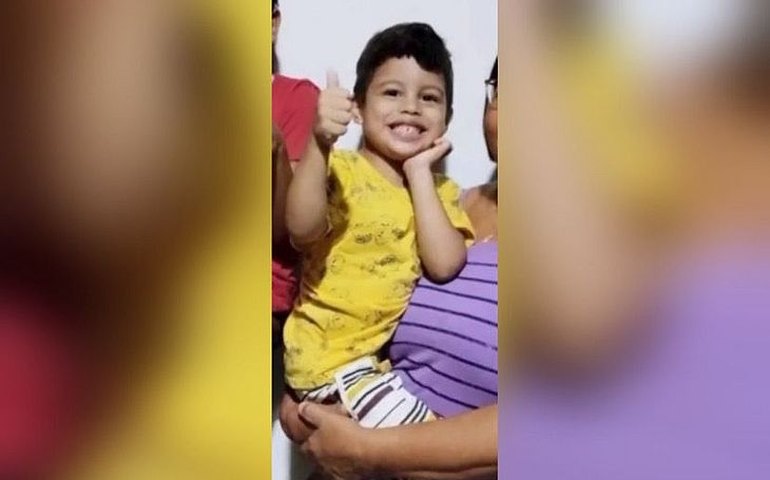 Menino morre depois de passar mal em escola de Maceió; ele foi velado no dia em que completaria 5 anos
